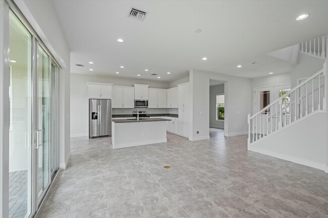 Building Photo - 14964 RedCove Pl