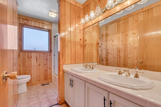 Building Photo - 8131 Viscounti Dr