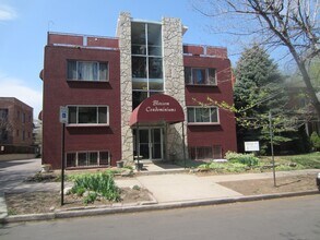 Building Photo - 2 Bed 1 Bath Condo in Capital Hill near Cheesman Park