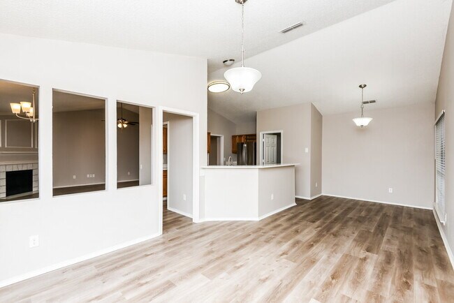 Building Photo - 6202 Pennsylvania Ave