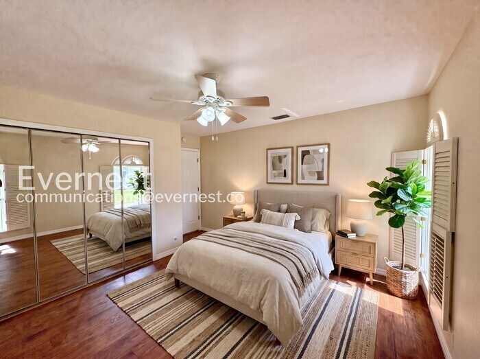Building Photo - 5609 Rosewall Cir