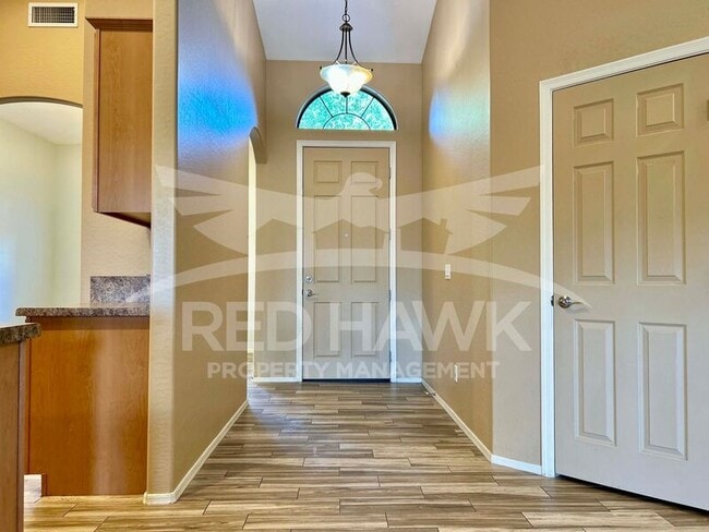 Building Photo - 879 S Phelps Dr