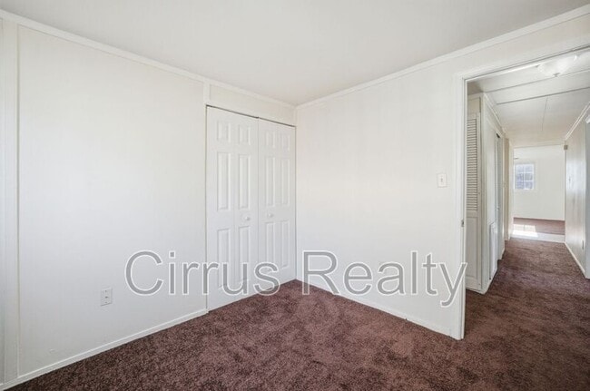 Building Photo - 1924 Zinzer Rd