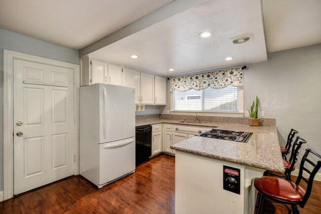 Building Photo - 8216 Baymore Way