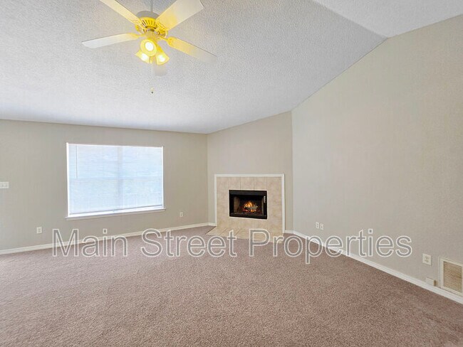 Building Photo - 1638 Dee's Rd