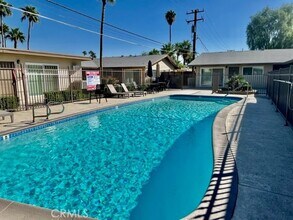 Building Photo - 685 E Vista Chino