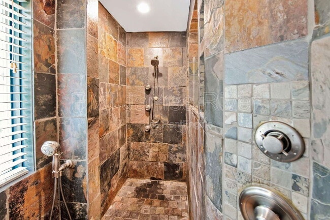 Building Photo - 9370 Windsor Shade Dr