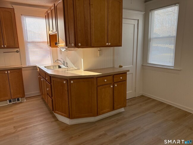 Building Photo - 81 Spruce St