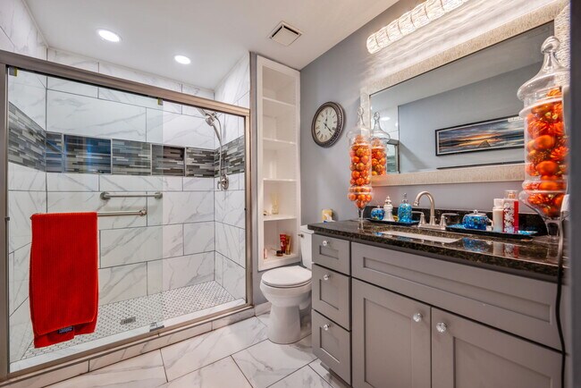 Building Photo - 205 Dockside Dr