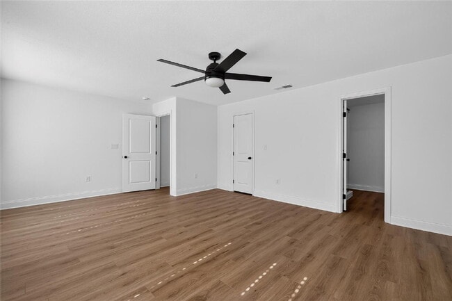Building Photo - "Fully Remodeled 4-Bedroom Luxury Home Backing to a Greenbelt with Two Primary Suites!"