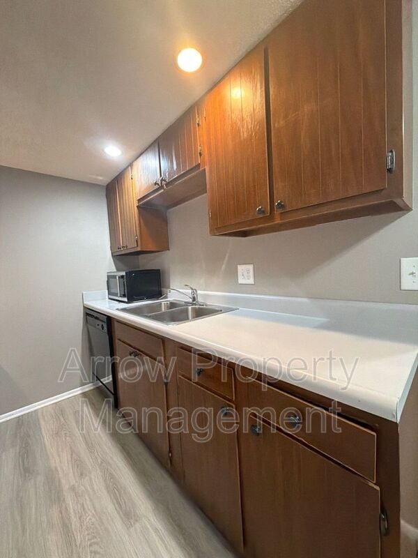 Building Photo - 2110 J St