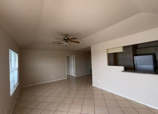 Building Photo - 121 Ramon Cardenas Dr
