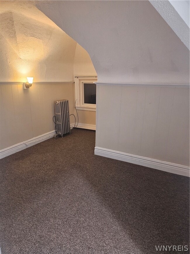 Building Photo - 530 W Ferry St