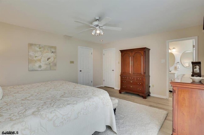 Building Photo - 433 Albacore Ln