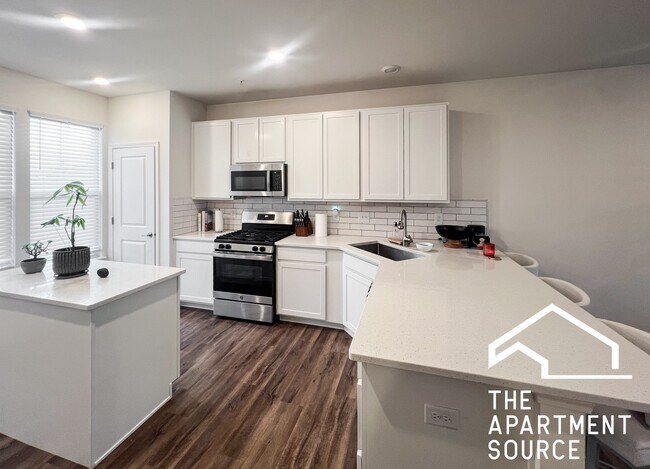 Building Photo - 2360 Southwind Blvd