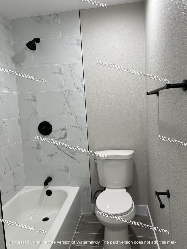 Building Photo - 12853 6th St