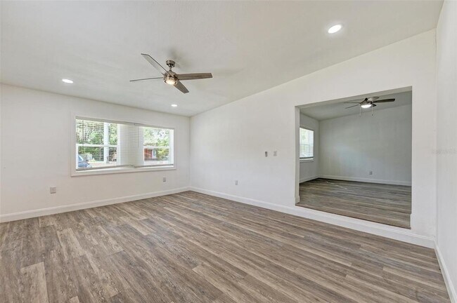 Building Photo - 6703 N 30th St