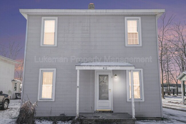 Building Photo - 412 E Prairie St