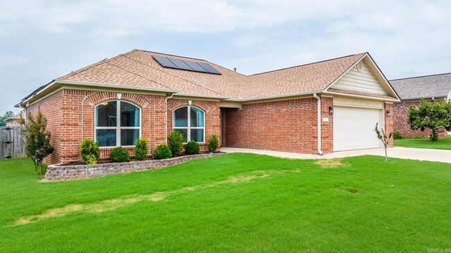 Building Photo - 2423 Palisade Dr