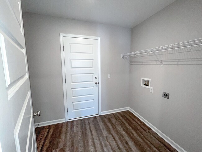 Building Photo - 354 S Bridgeport Dr