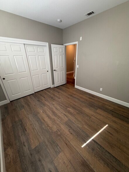 Building Photo - 1605 Paseo Flores Dr