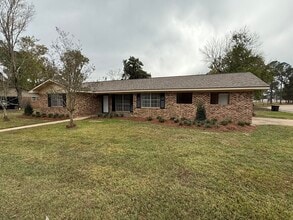 Building Photo - 914 Maureen St