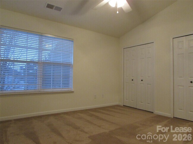 Building Photo - 167 Portstown Way