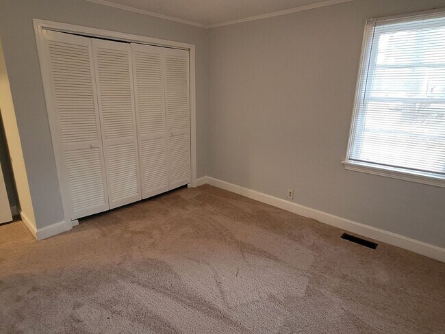 Building Photo - 3232 Brookwood Ct