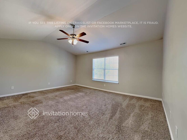 Building Photo - 10 Hidden Meadow Ct