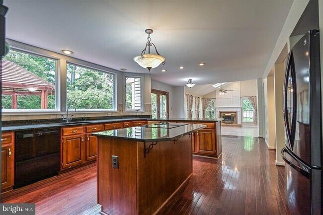 Building Photo - 9110 Autumn Oak Ct