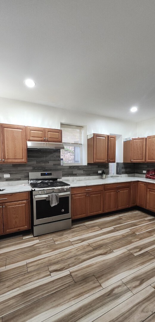 Building Photo - 1453 N Lotus Ave