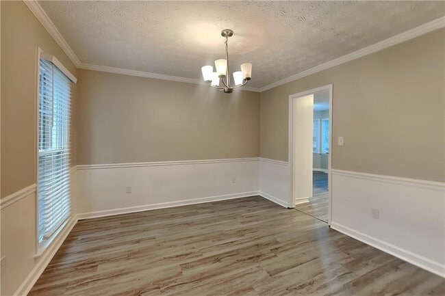 Building Photo - 1595 Thoreau Dr