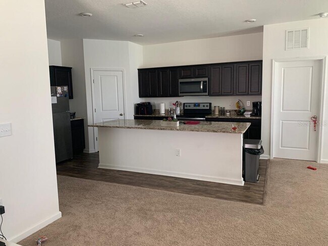 Building Photo - 4911 St James Dr