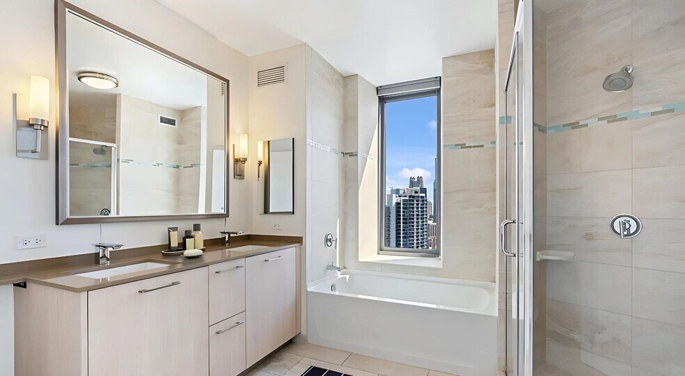 Building Photo - 444 N Orleans St