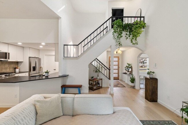 Building Photo - 8202 Cache Dr