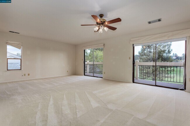 Building Photo - 591 Augusta Dr