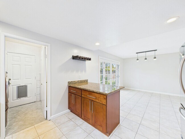 Building Photo - Stunning Turnkey Home in Cambrian!