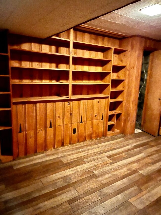 Building Photo - 102 Elmsford Rd