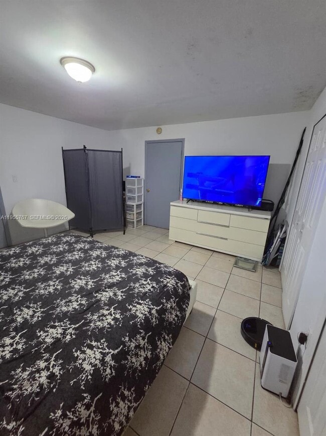 Building Photo - 812 86th St