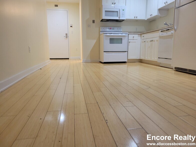 Building Photo - 40 Boylston St