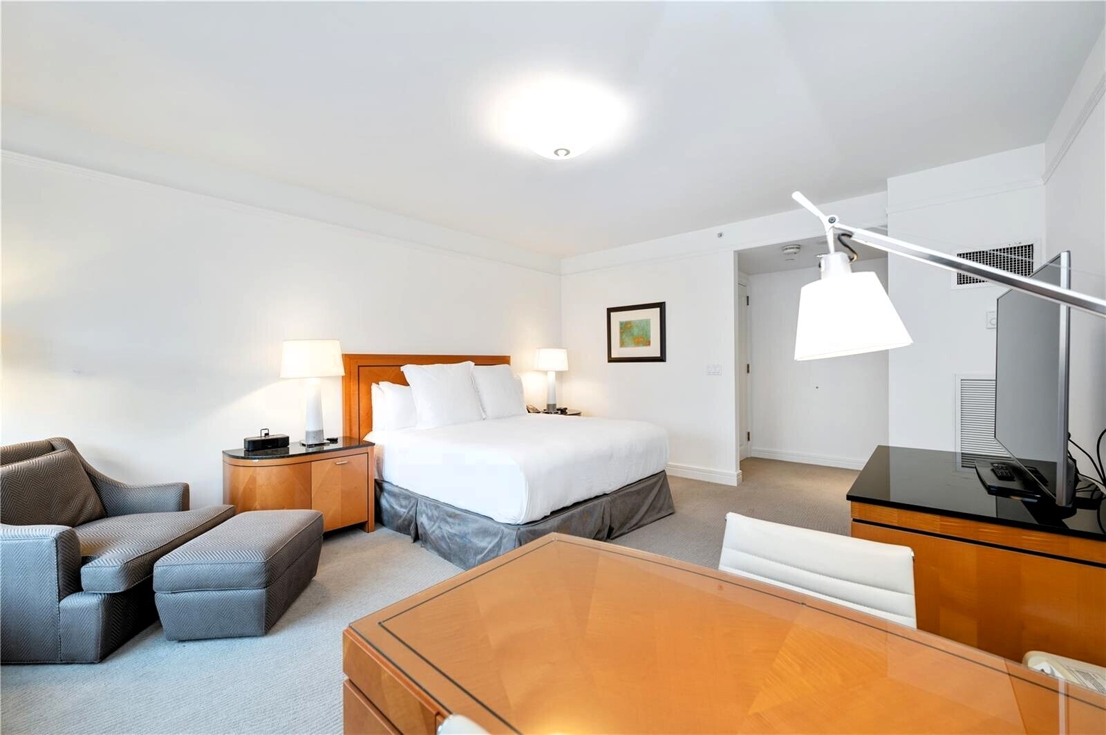 Building Photo - 1435 Brickell Ave