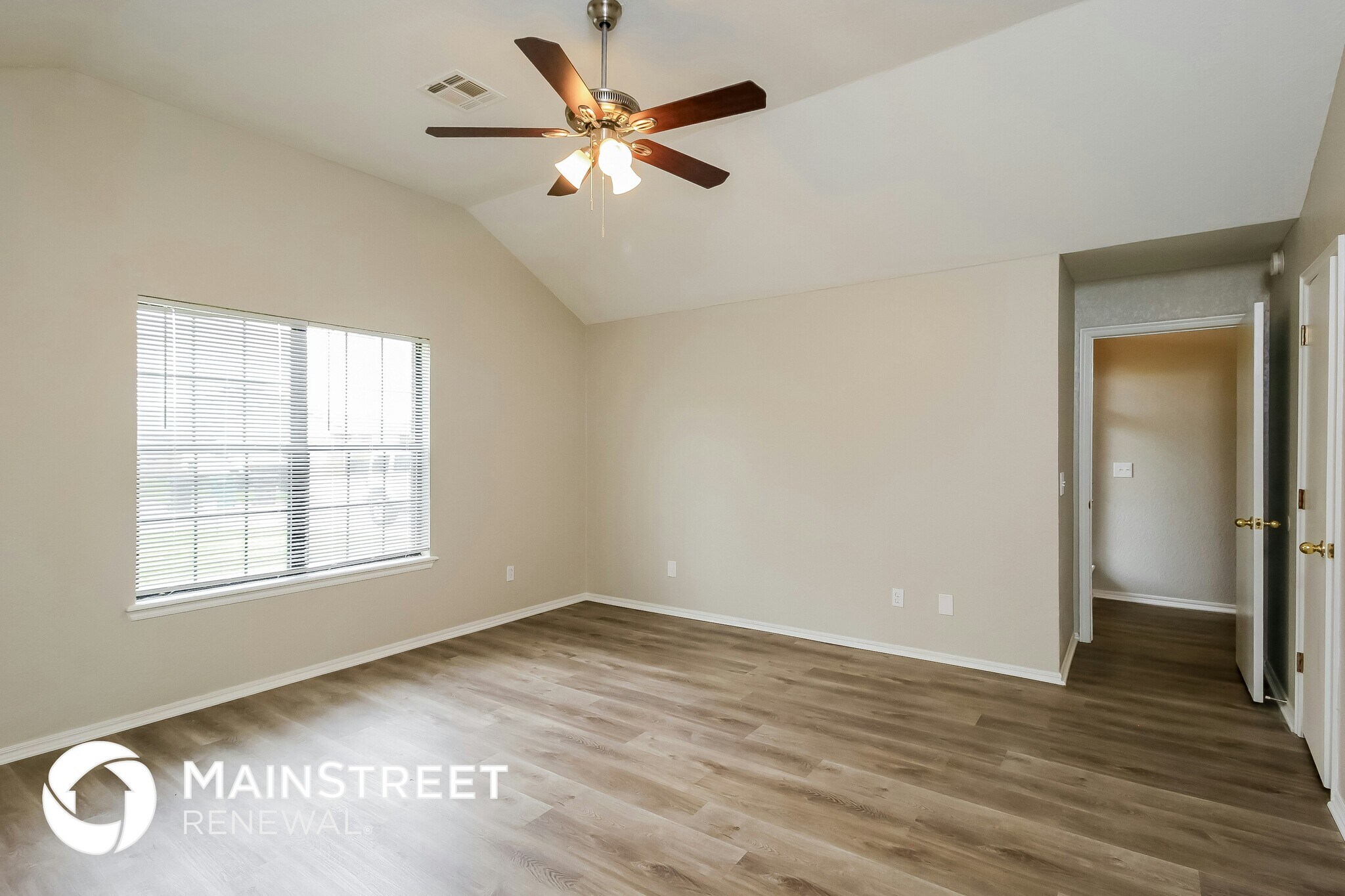 Building Photo - 6012 SE 83rd Pl