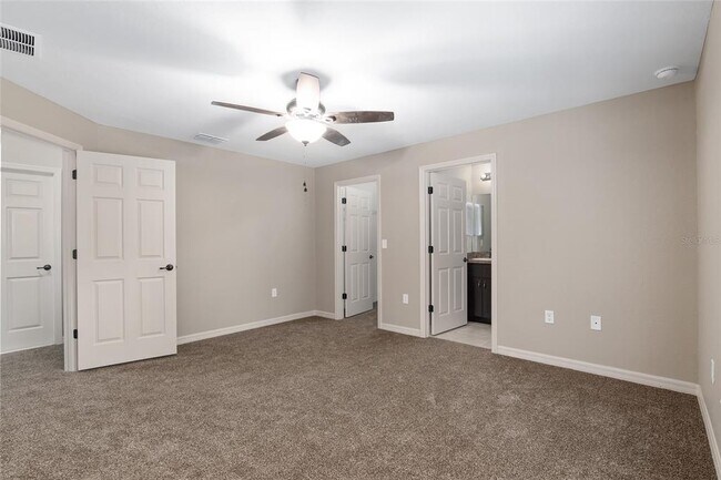 Building Photo - 5587 NW 62nd Ave