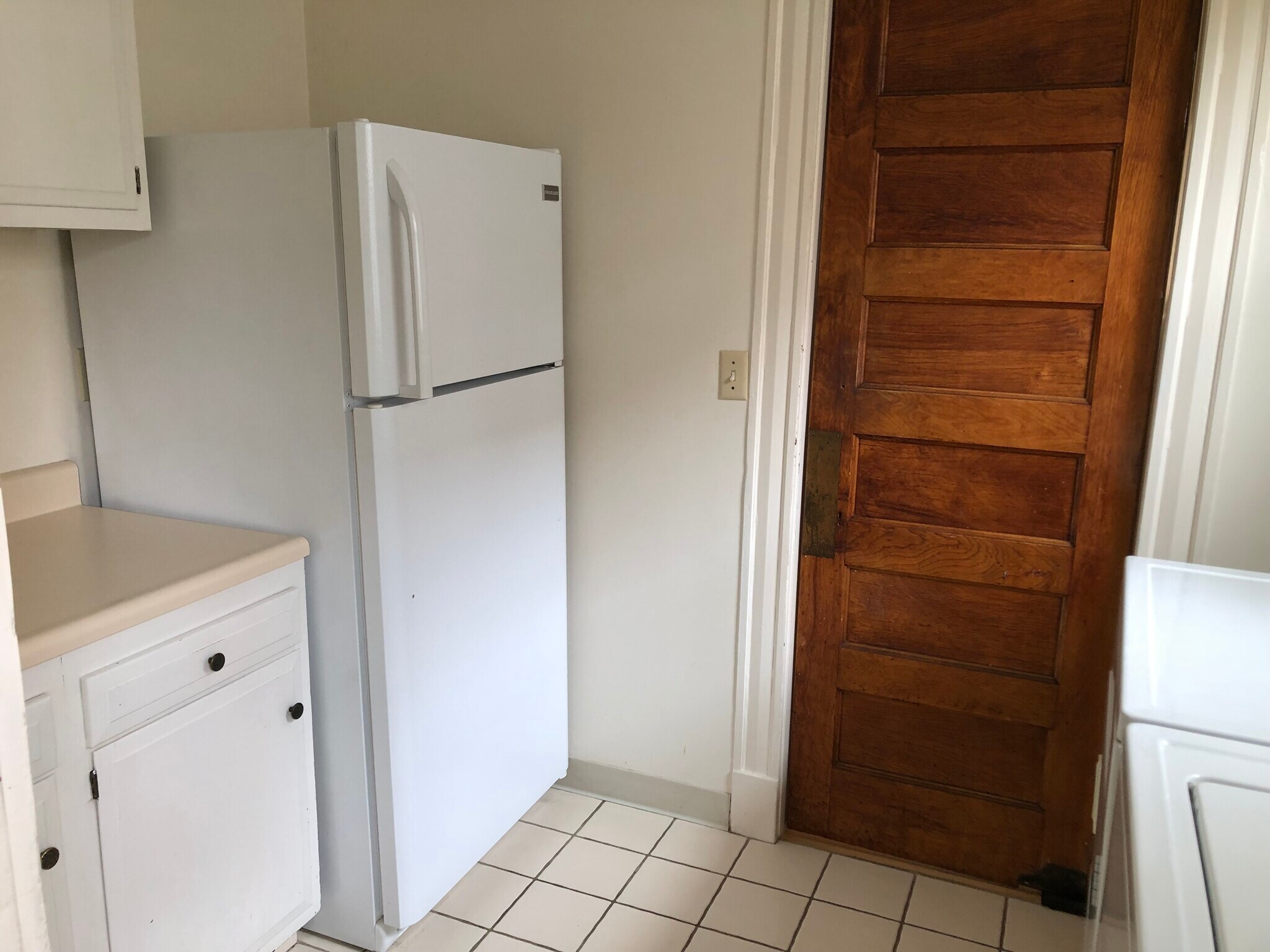 Pantry/Laundry Room - 188 Lawrence St