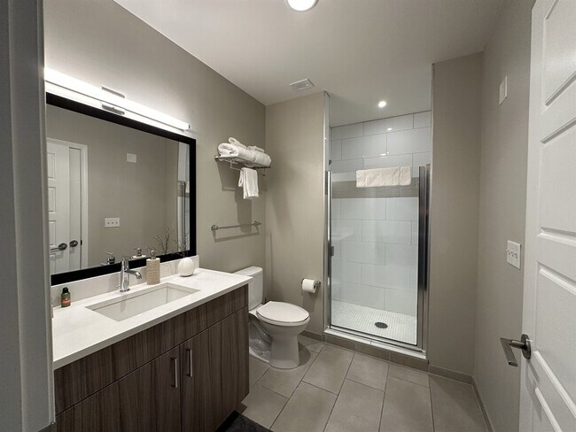 Building Photo - 256 E Main St