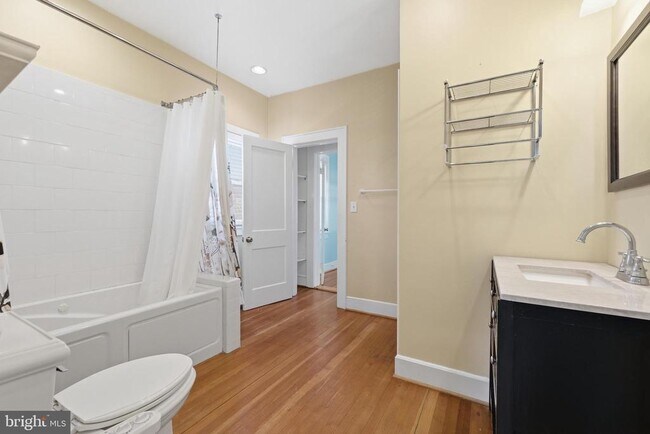 Building Photo - 5114 19th Rd N