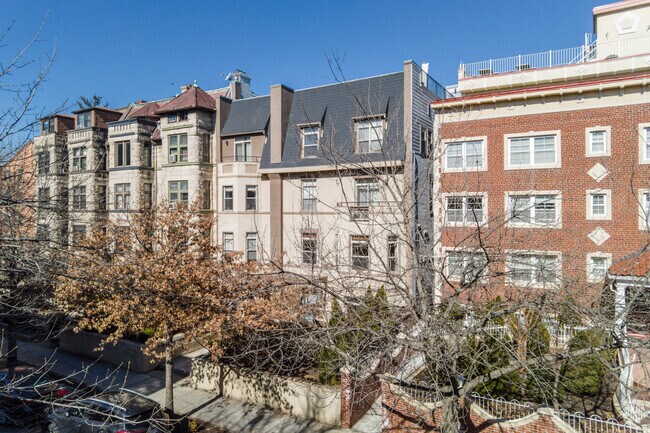 Building Photo - 1333 Euclid St NW