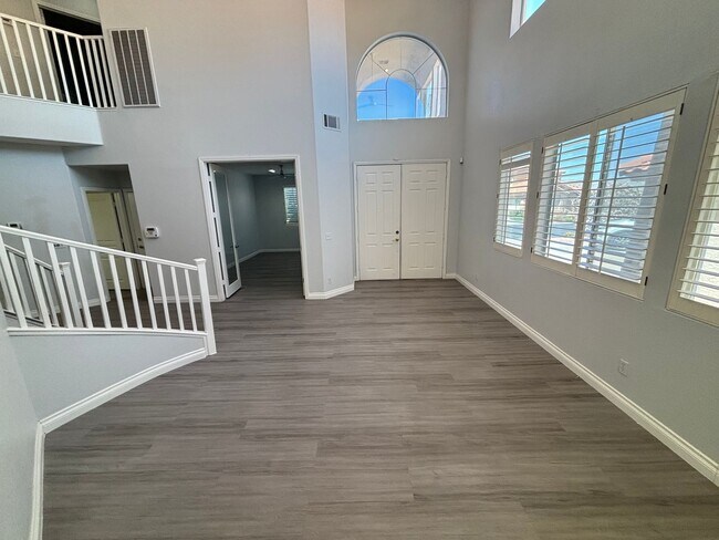 Building Photo - Elegant 4Bed/5Bath/3Car gated residence located near Silverado Ranch