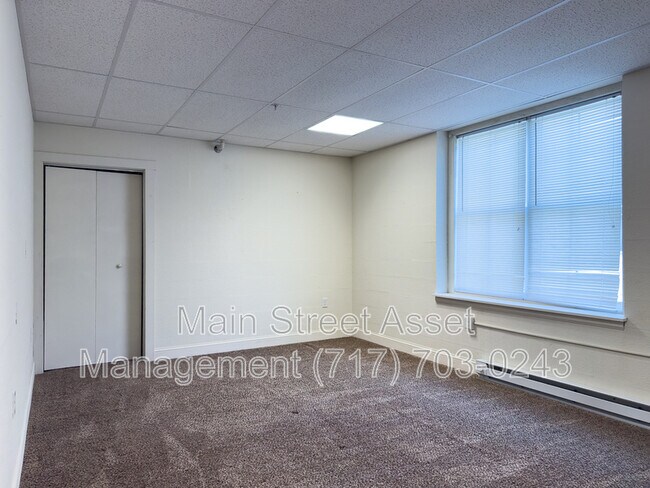 Building Photo - 100 S Front St