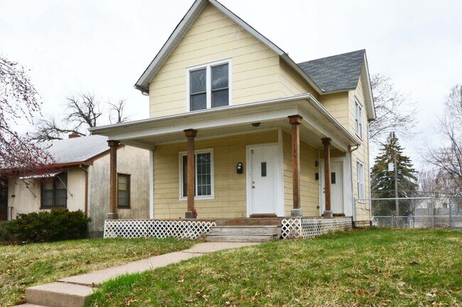 Primary Photo - 1165 Minnehaha Ave E